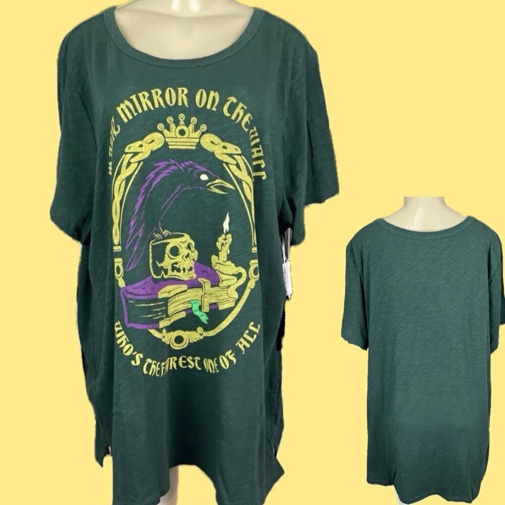 Disney +4 Green Crew Villians Mirror On The Wall Graphic Cotton Short Sleeve Tee